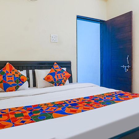 Fabexpress Vaishnav Inn Talegaon Dabhade Esterno foto