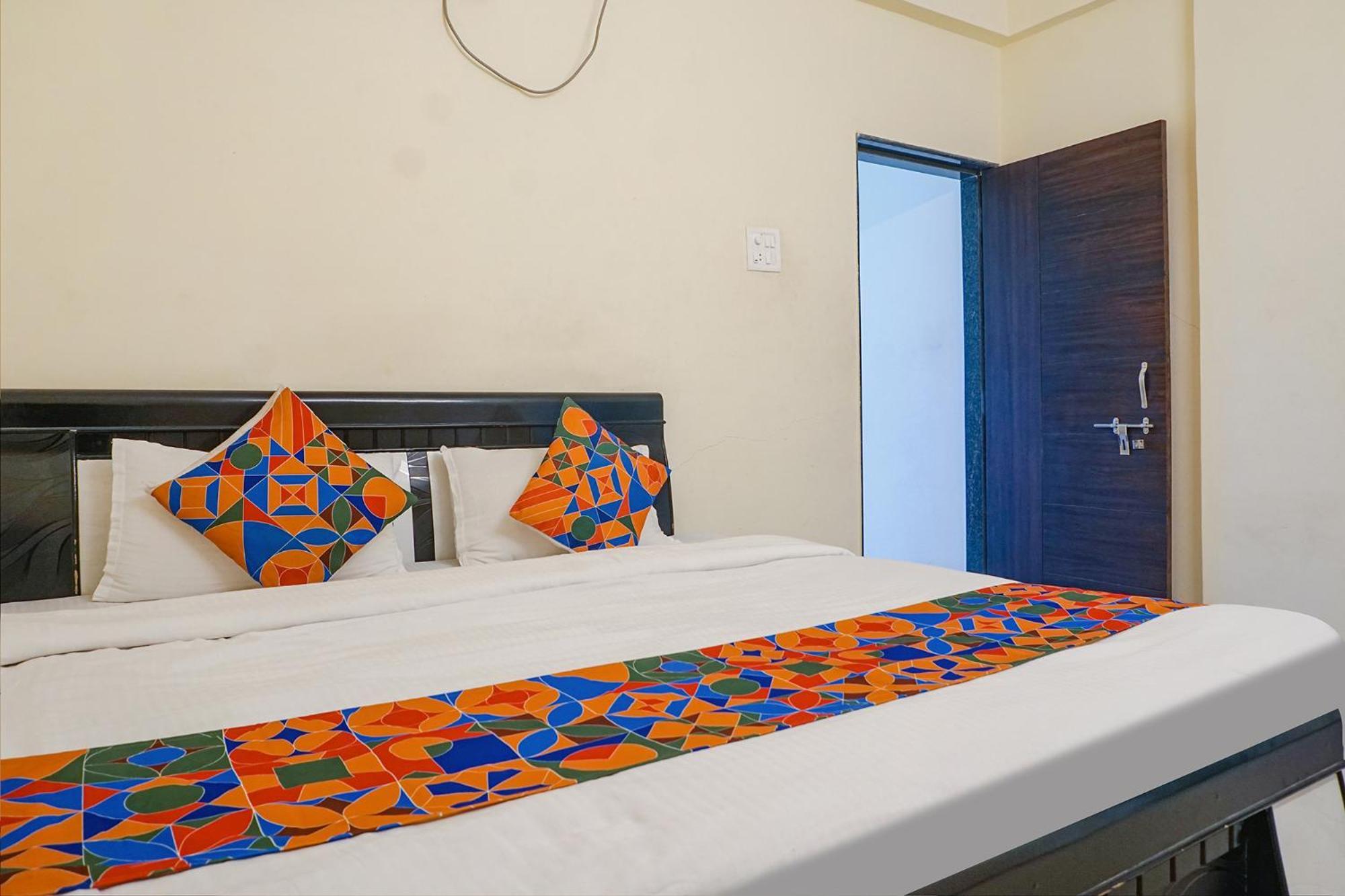 Fabexpress Vaishnav Inn Talegaon Dabhade Esterno foto