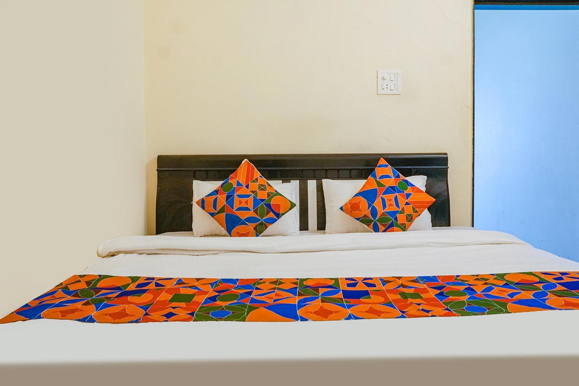Fabexpress Vaishnav Inn Talegaon Dabhade Esterno foto